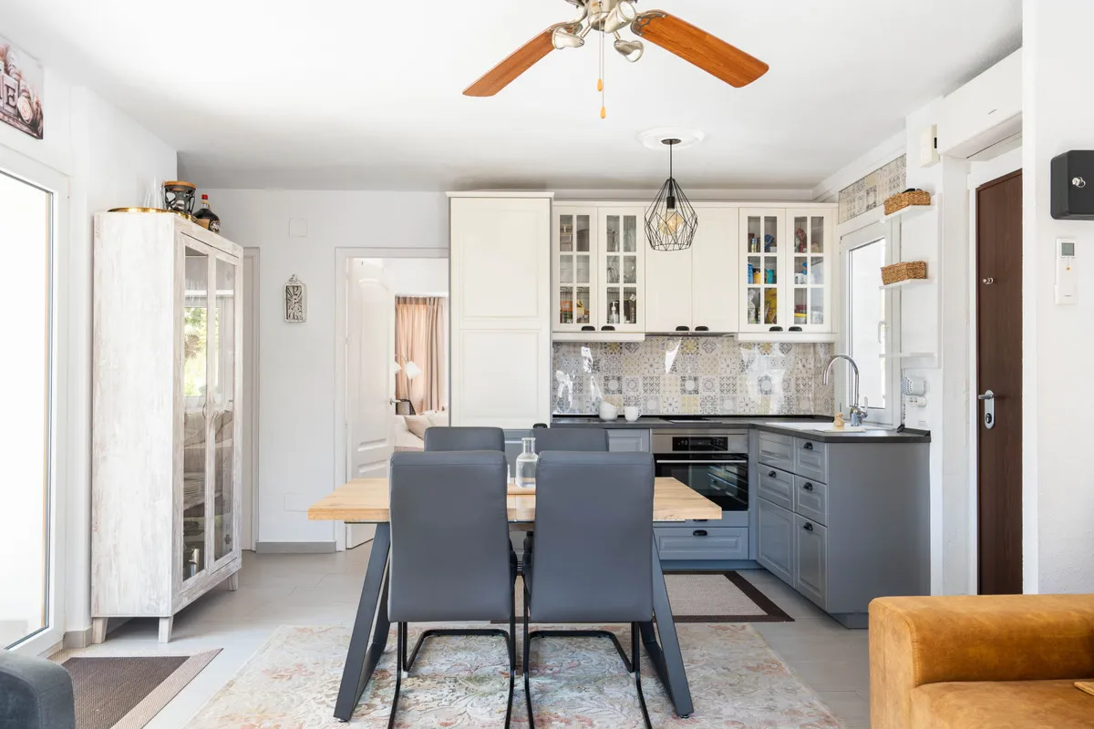 8b0f5bc2-c0ec-434c-9388-763c7fb0cc86