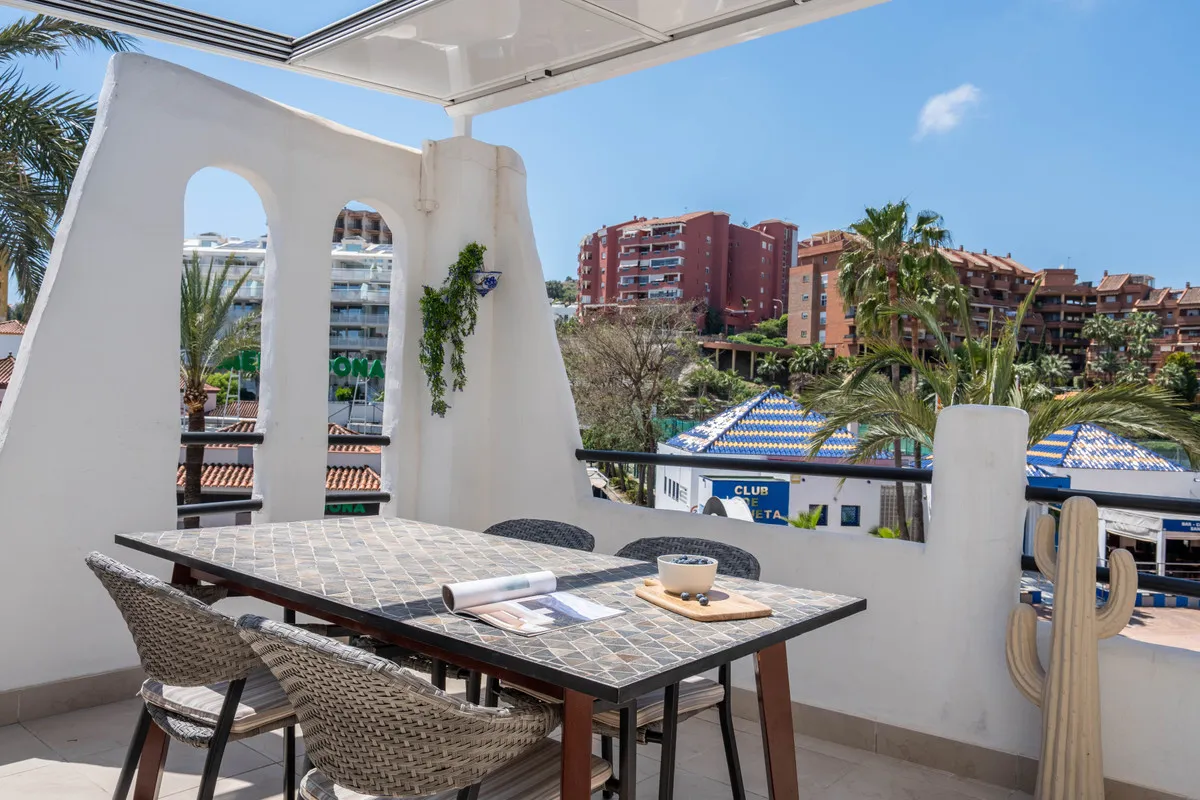 93df04d7-5489-4422-951d-d34df5a5dce4