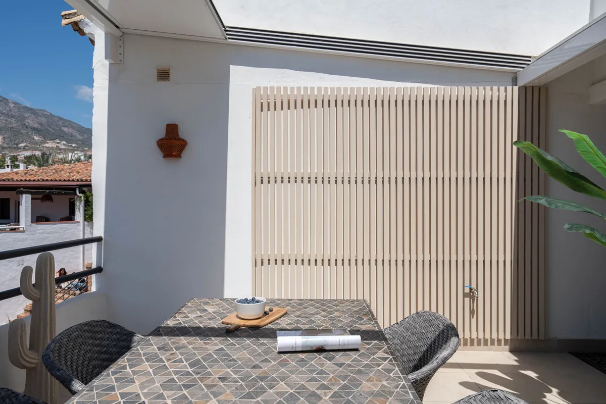 a3402951-3e66-421a-ae95-272c3cd7ca6c