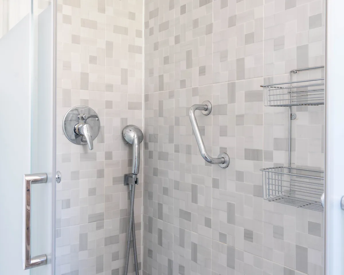 c5201647-914b-47d5-98ba-07d059c0f30c