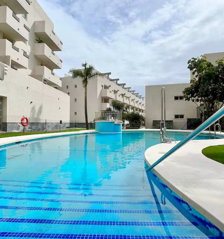 cc80e2f5-f769-4d6f-8b58-d46bba17844b