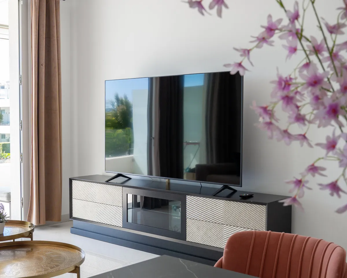 8c6e0529-349b-44ec-b351-008c33229d0f