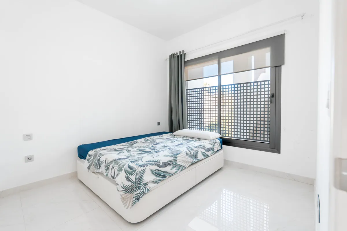 b320c3b8-622d-4c45-a343-8e94266ae5d1