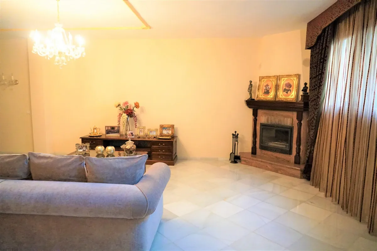 8feea734-709d-4072-8ef3-018988853fe2