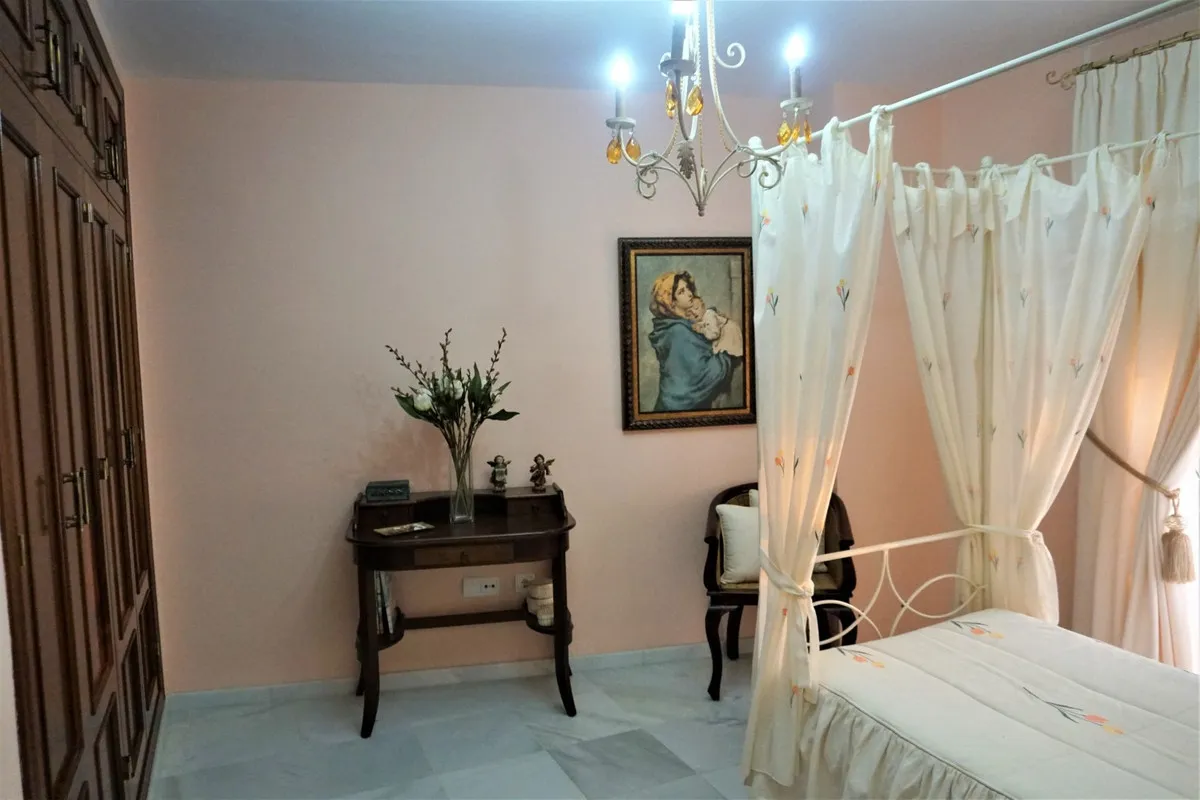 9a7bb525-b4e1-462b-aa93-33522abe0213