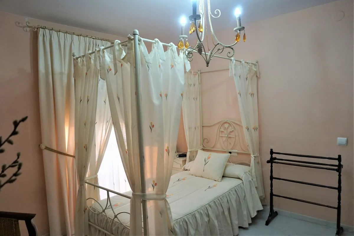 f9e5e33d-adc1-4bc3-9383-c0f0c0eb28d8