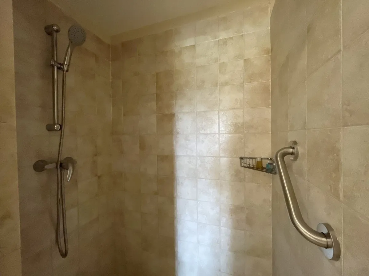 36c63c9b-a767-44cb-8c2b-a38c3157cd85