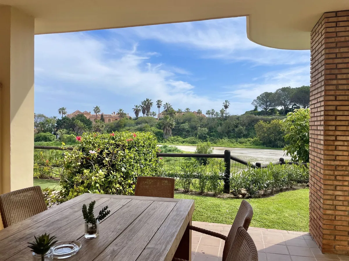 6f89d90f-6da3-49d9-83d7-7e3272552e0e