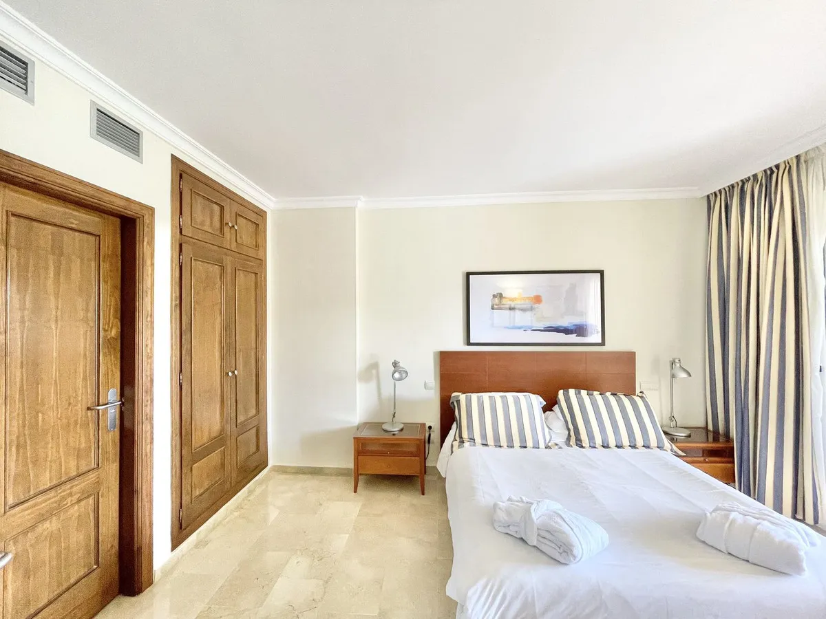 b74da260-4bfa-4295-920f-f77f3a87d201