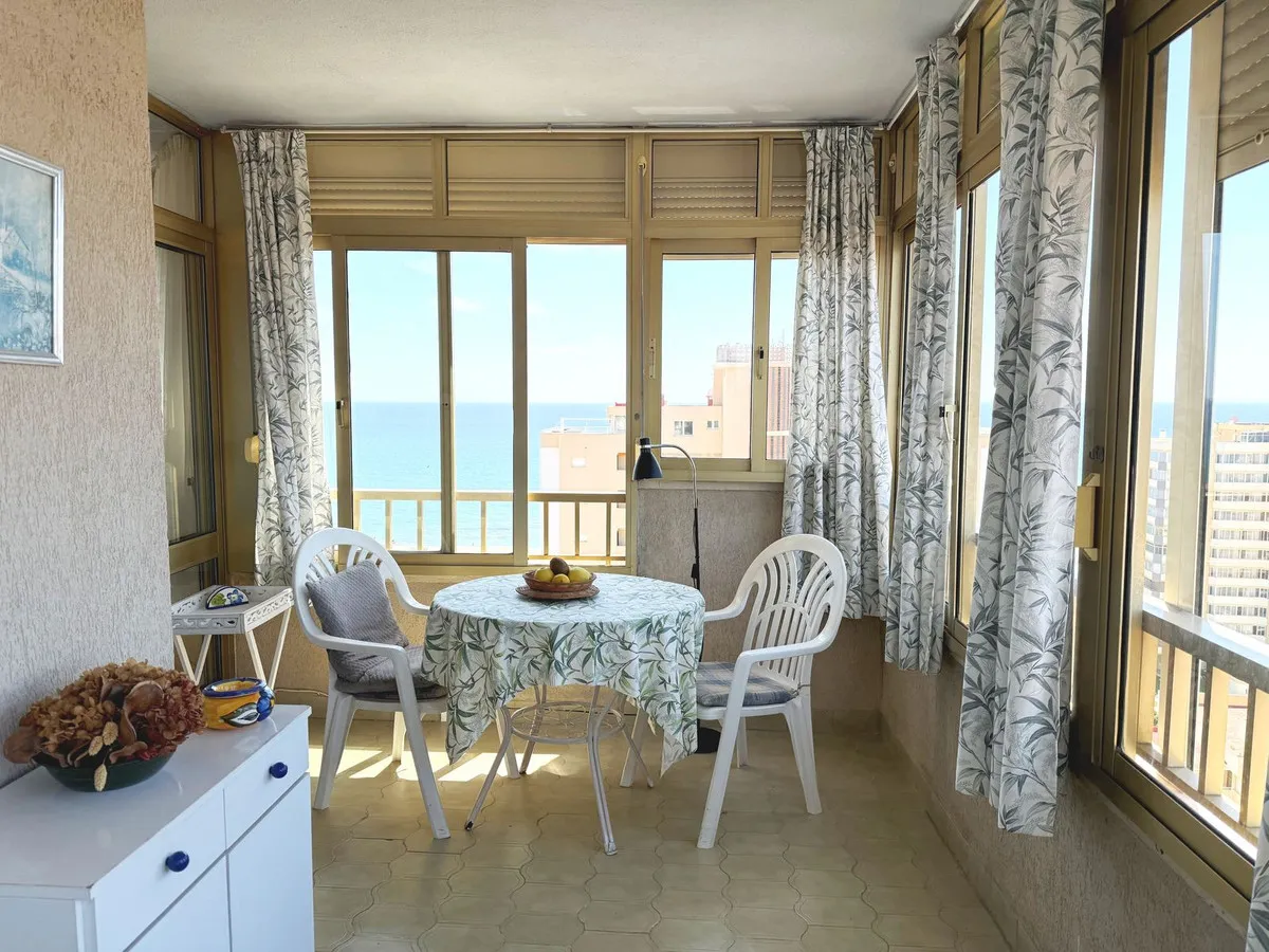 5a6a1579-1ab1-47e7-8451-91024e624d46