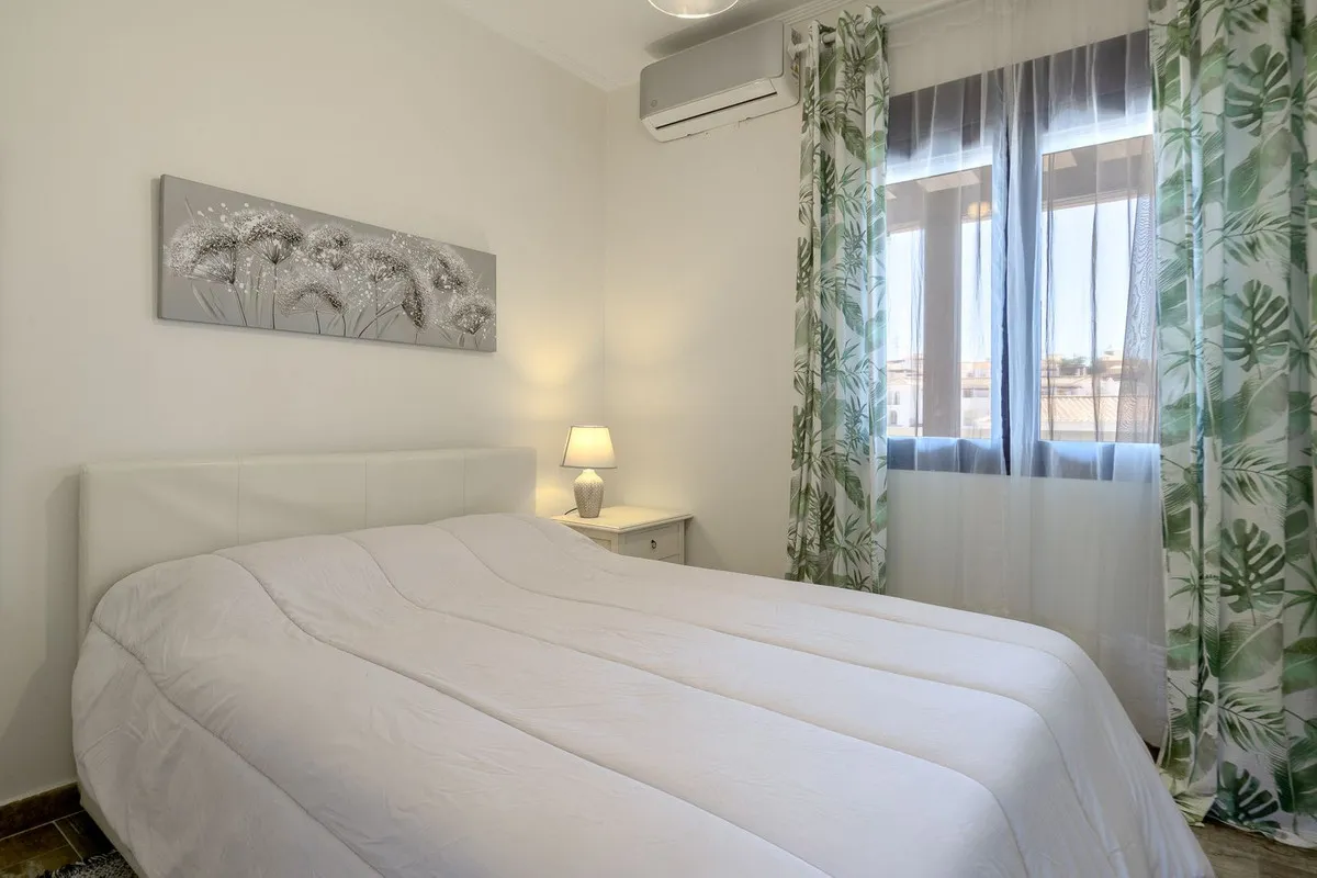 163844ea-03bd-4b8c-a034-c524ad046090