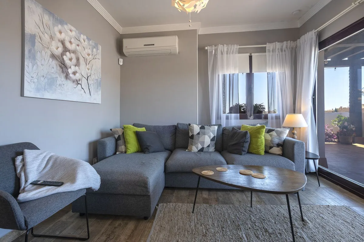 3f457044-aa83-4e49-a58e-96045e721a79