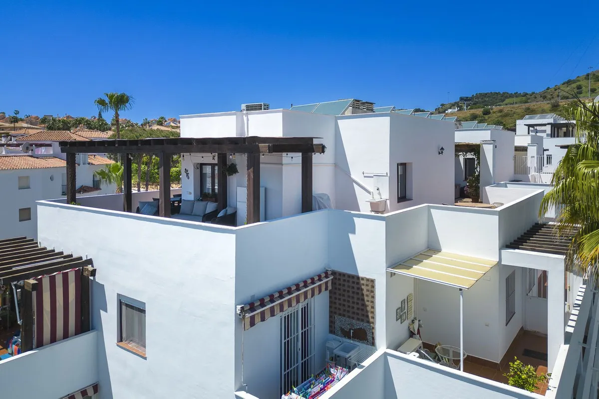 6649e2d3-0dde-44e7-8254-132d035f58e9