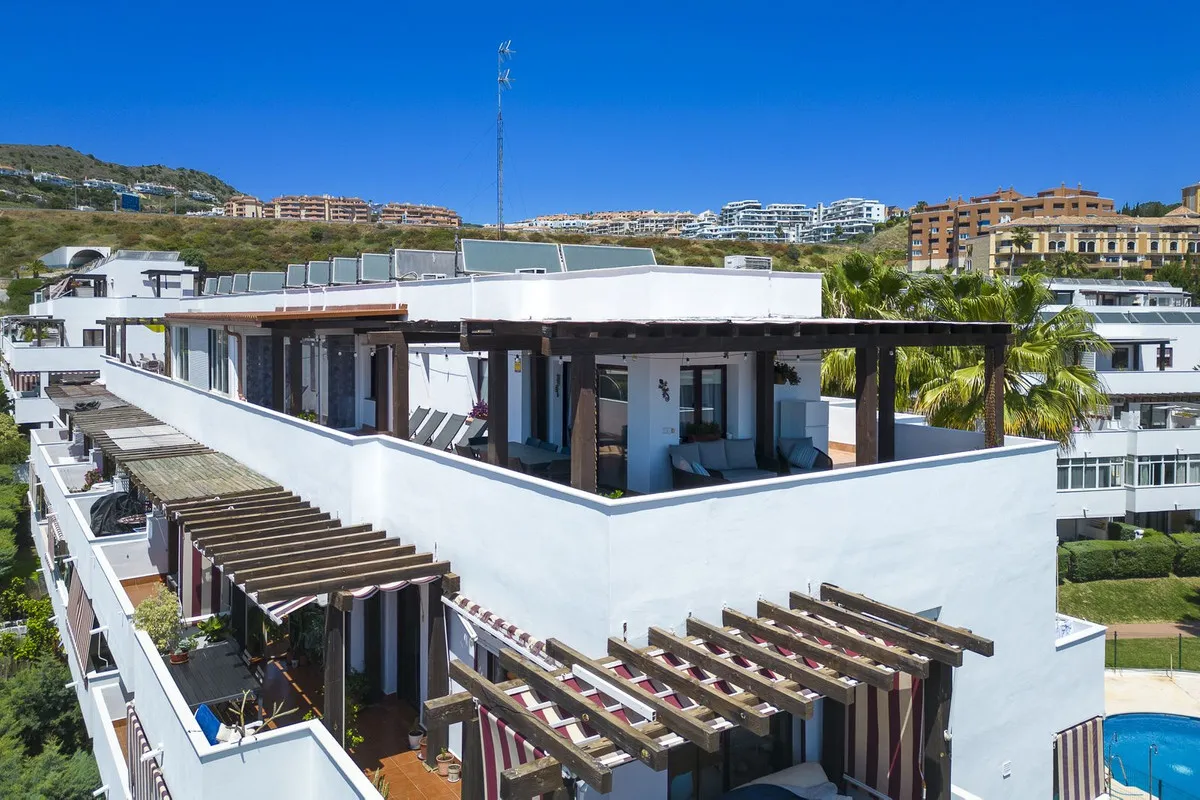 a76b7dee-dd0b-45ec-9140-dd607738b5a3