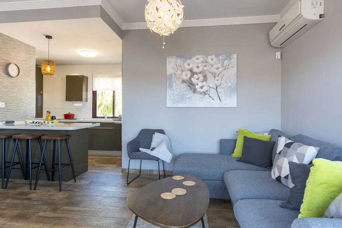 ad3f2ab7-b586-43cb-af7f-6ed753861c16