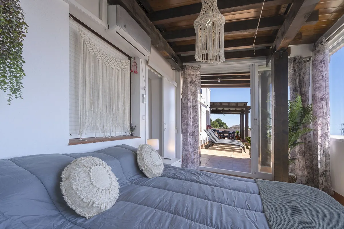 b5d9011d-dce1-4046-a2f8-1079cf63a00a