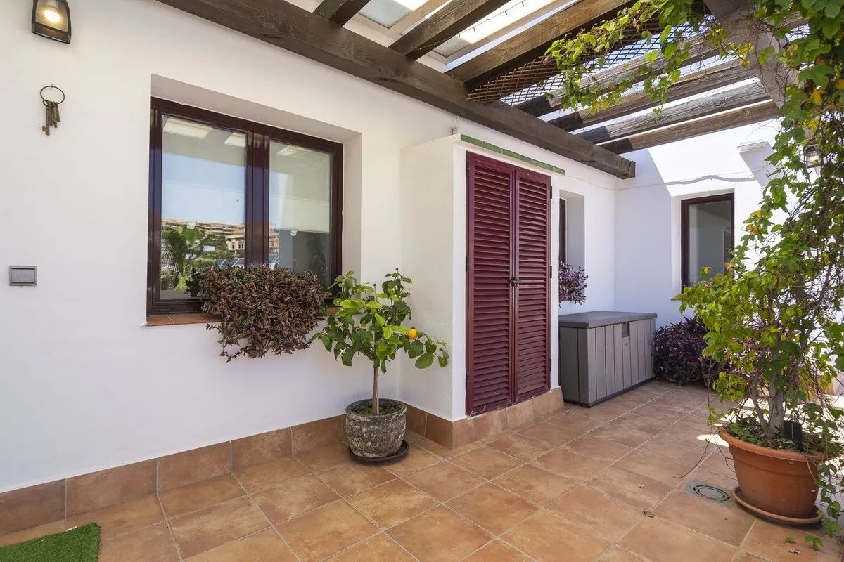 db2cb933-91f5-436e-9449-0aefa9f3478c