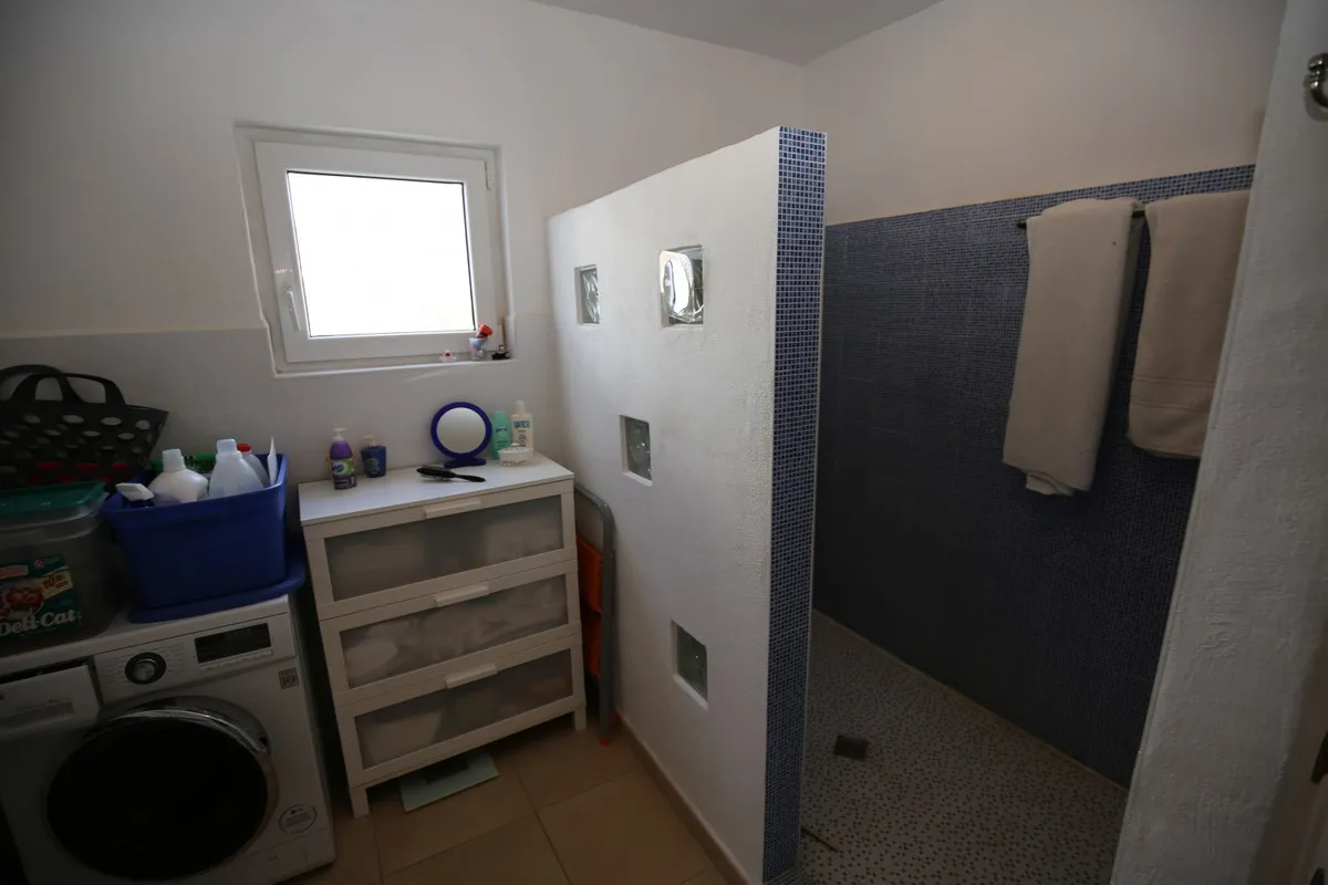 0f2d3c42-3c50-4950-82fb-3ef63e770660