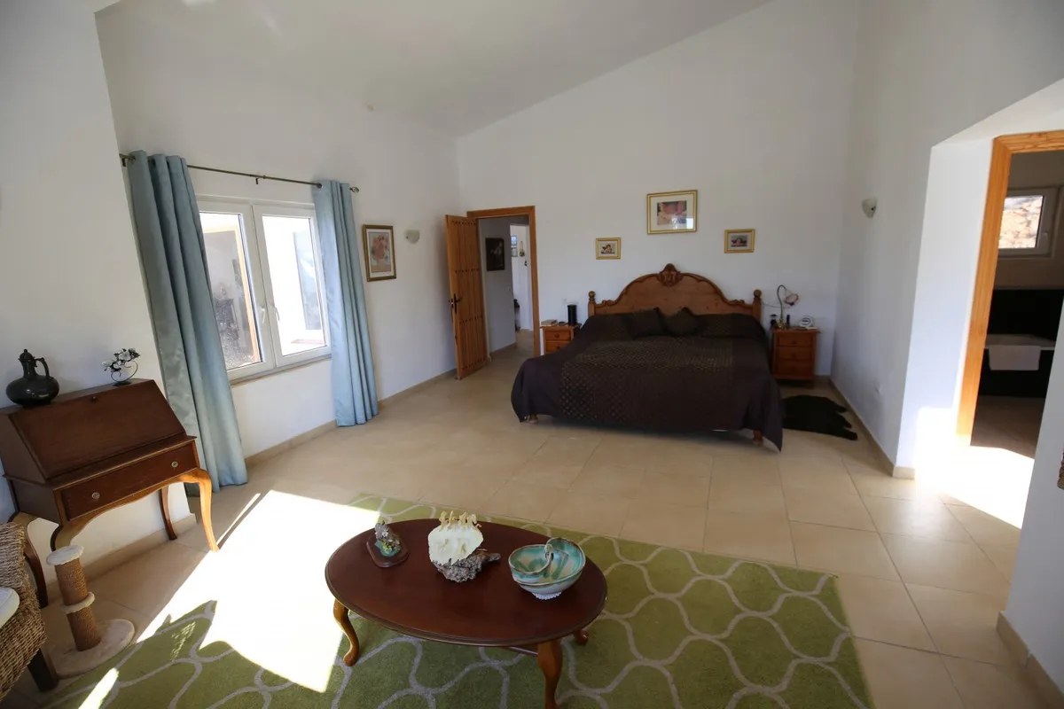 60e281f0-4686-4a25-9cc1-c3363843d682