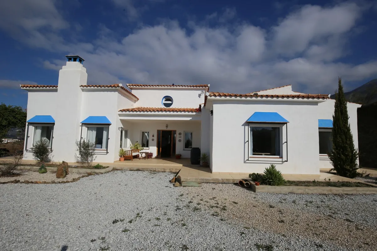 e4379927-2bbf-4cad-865e-cc0c2dca6ab8