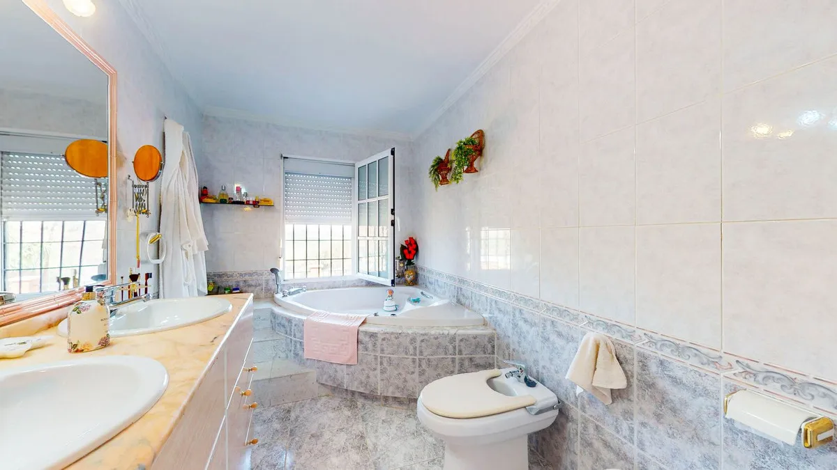 4d57ad14-7a53-40a1-92dc-a870afebd8b0