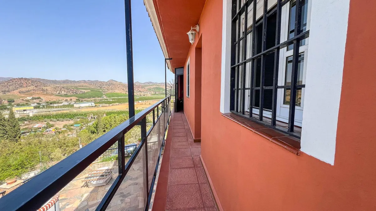 66aa2db4-6d94-4ea8-b4bd-337e81ccf4c7