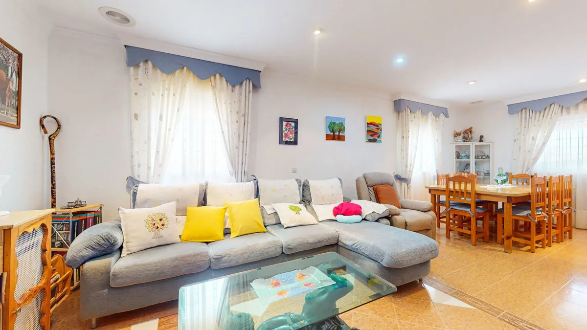 8749d493-d233-433f-b843-0e8d6b600a71