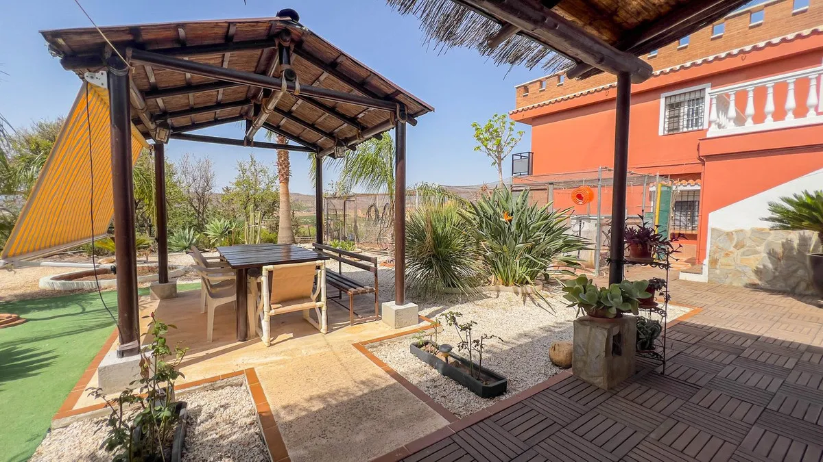 b5810958-c783-42b7-aaba-fdbef40e1d1f