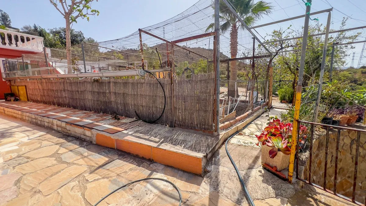 c1849274-0d73-42d8-8b7b-870a97278573