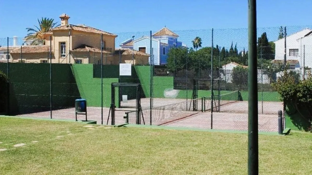 4ac10c52-969c-42db-9d27-e3392a55ca53