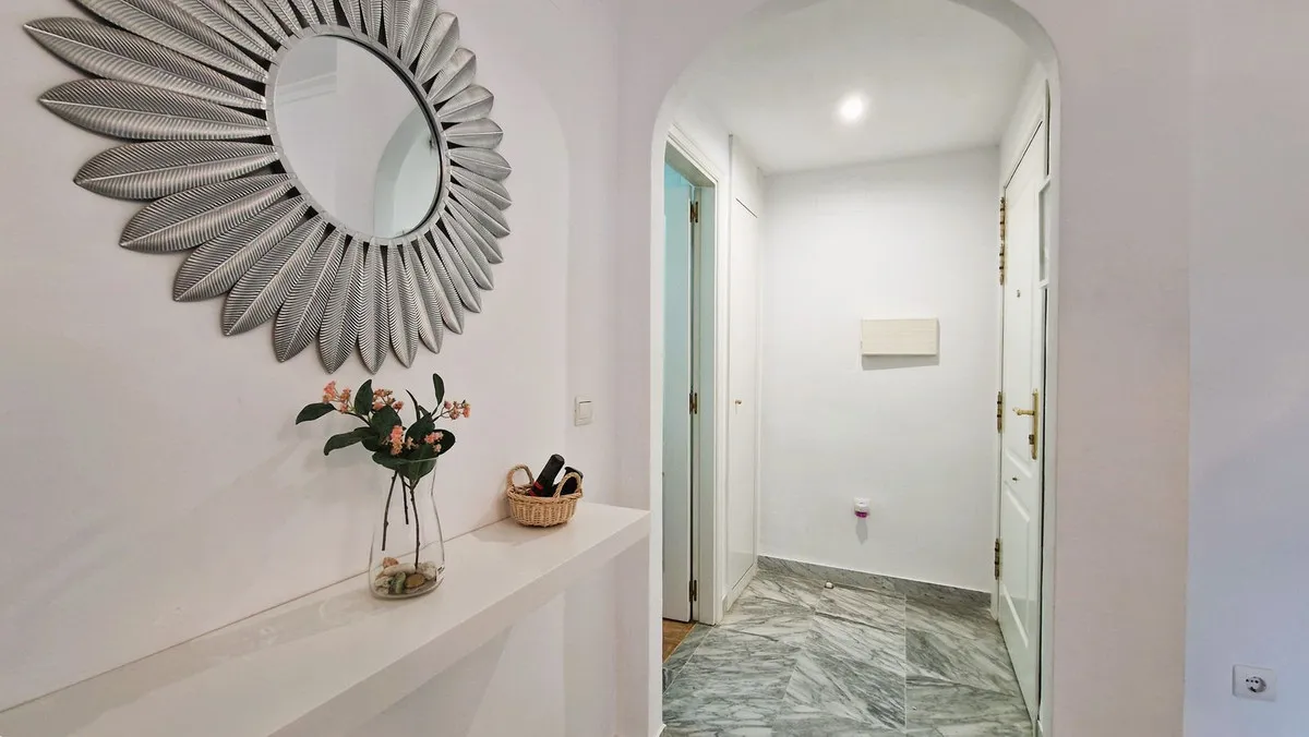 802020c8-b2c1-4de8-b90b-5a778a266035