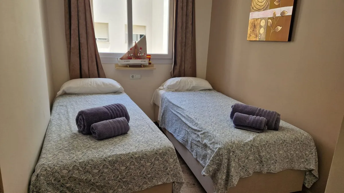 23028944-088a-4805-b9f6-dc70f123b05b