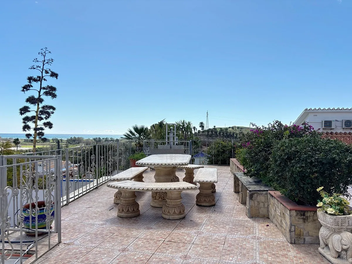 68d7e992-1f7d-4d85-b0c8-25ad43cd2030