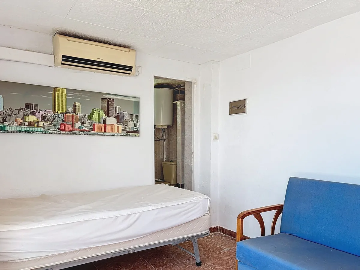 887c5a22-5b70-4f2f-8c86-58965241b81d