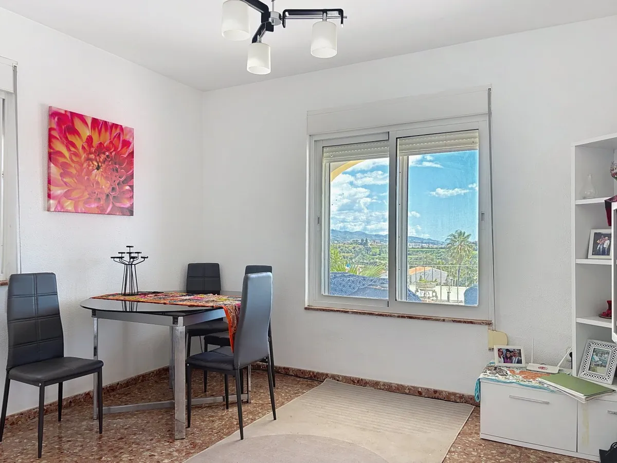 e4f066ef-670a-4620-bf7f-0d1b0152b6ee