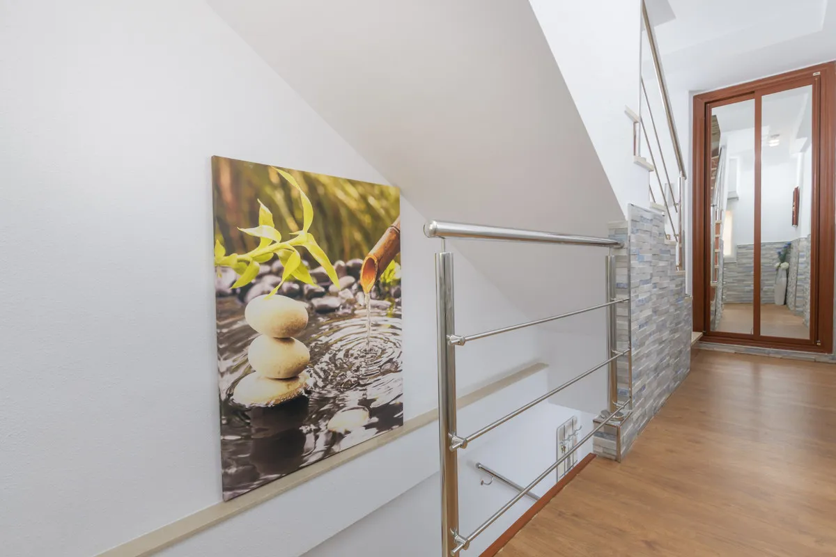 c77716c7-2f99-4dc8-8f2d-97b39544a108