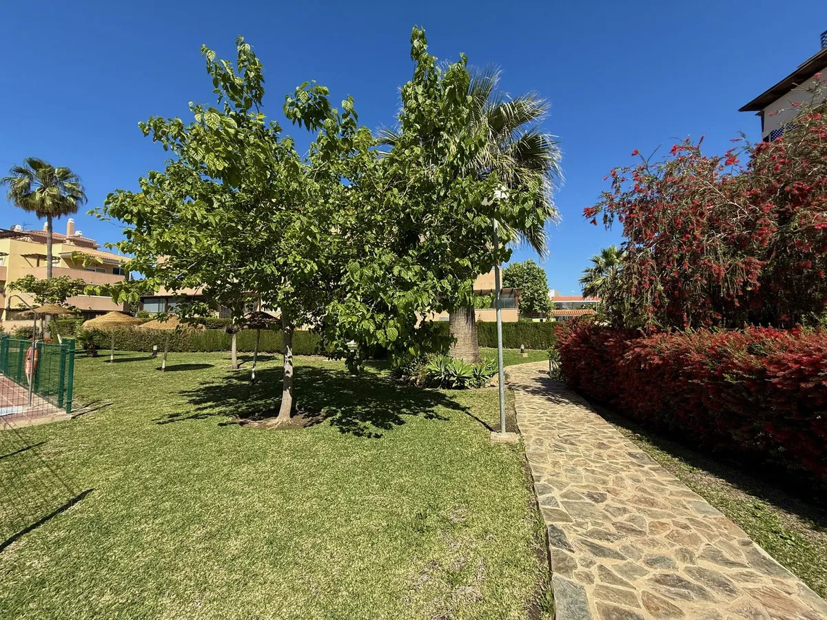 7b6ef56e-37d9-42e3-8492-3962a001cfe2