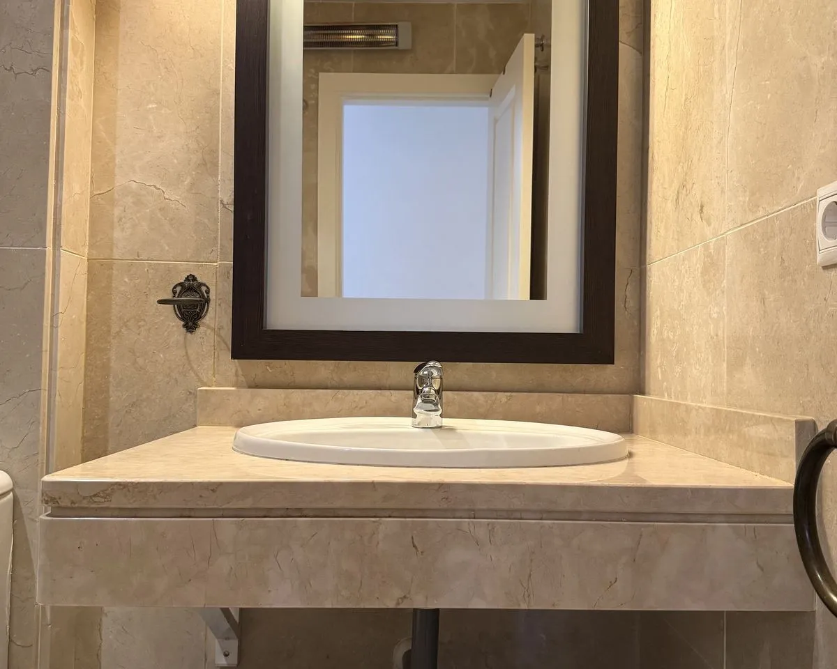 f66c211b-aeec-48e1-8c9a-56d83fe5fdab