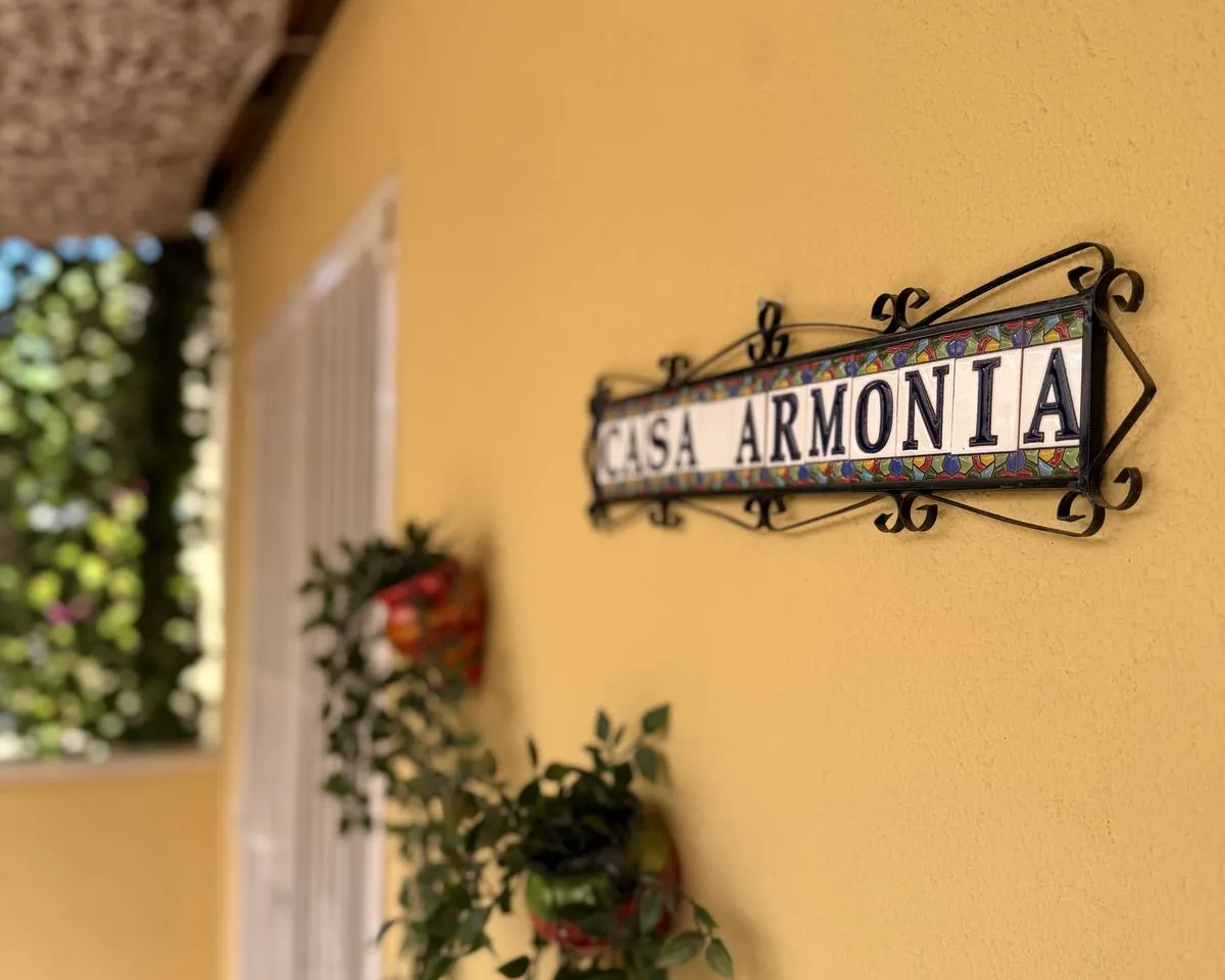 f6cbc073-9734-4c42-887f-76fa722d8e64