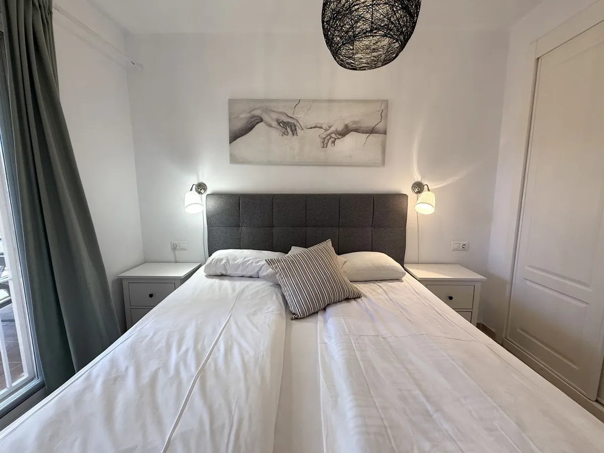 f994454e-b248-4d12-9013-83a2622f1765