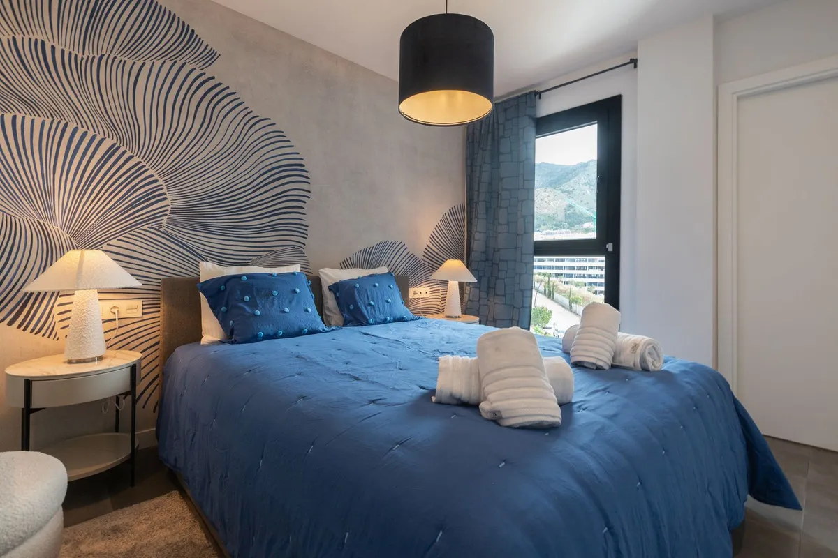 a3269d12-13d4-4c7b-a7fb-18fb0b38d551