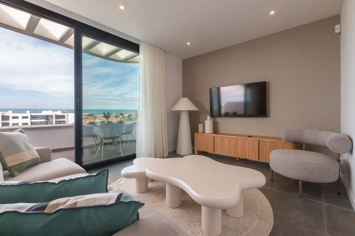 bc445316-3351-415c-be93-6018807b2a7a