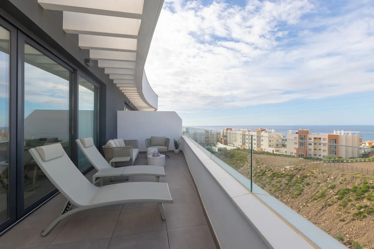 f553d103-033b-4e46-8750-aa1aee3ee4ae