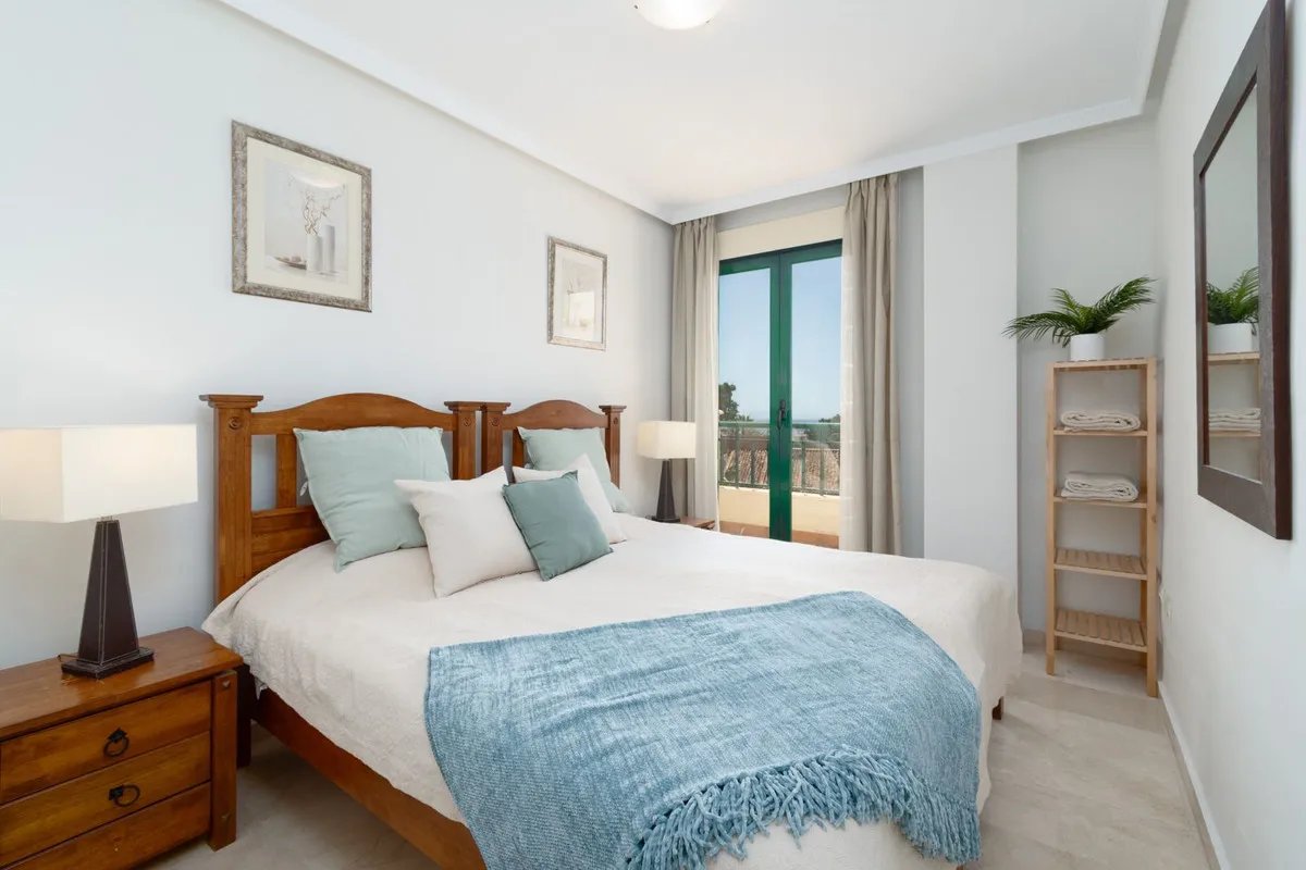 70524ece-8b06-41fa-b8cf-5babed53eb80