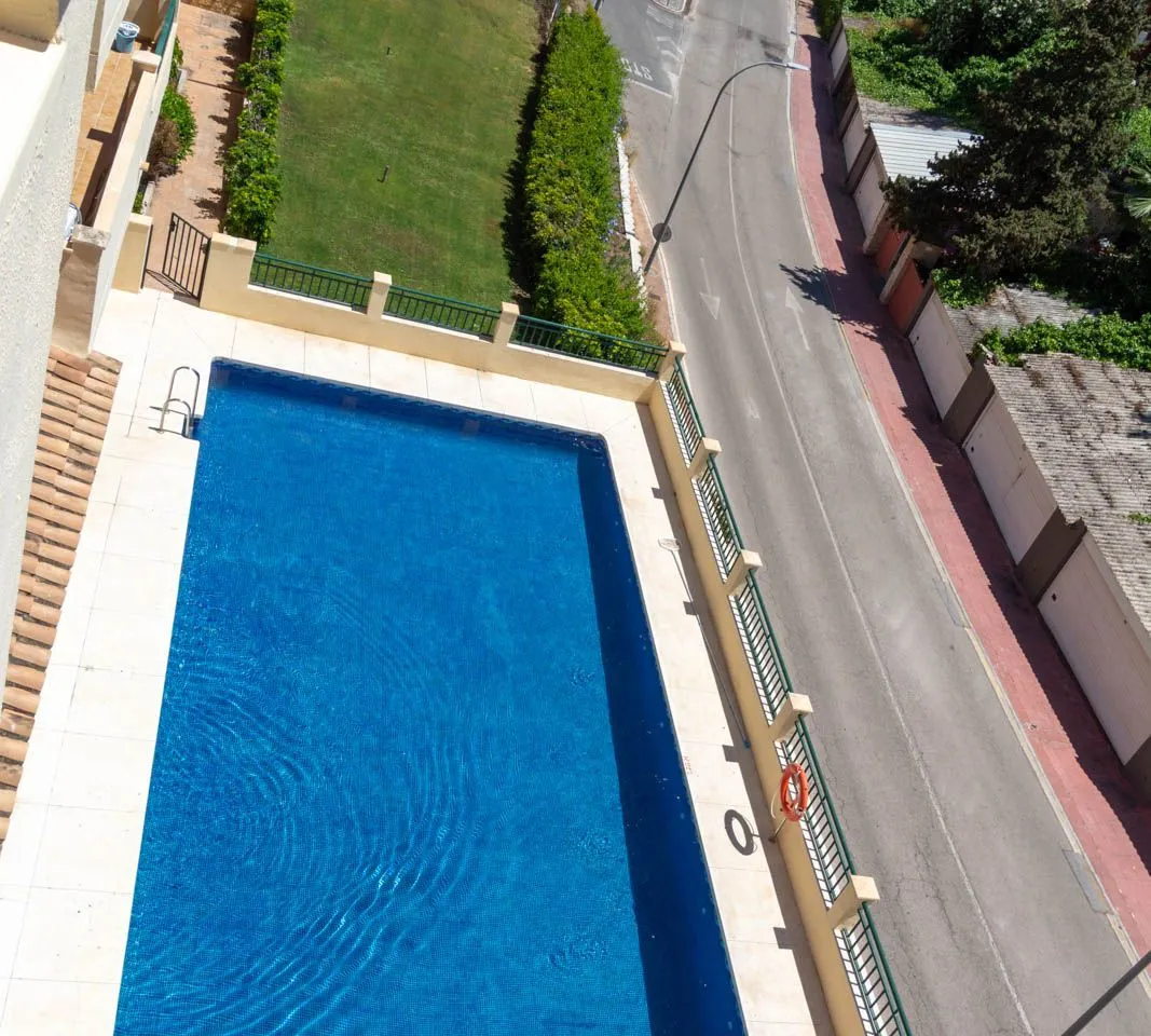 a2037cf7-8d23-4377-b6aa-06e293993f7b