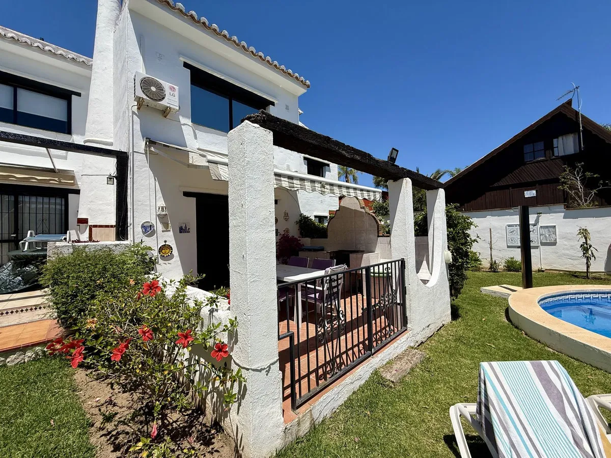 2244a2b2-4d21-463e-a4d1-98df3af35ffb