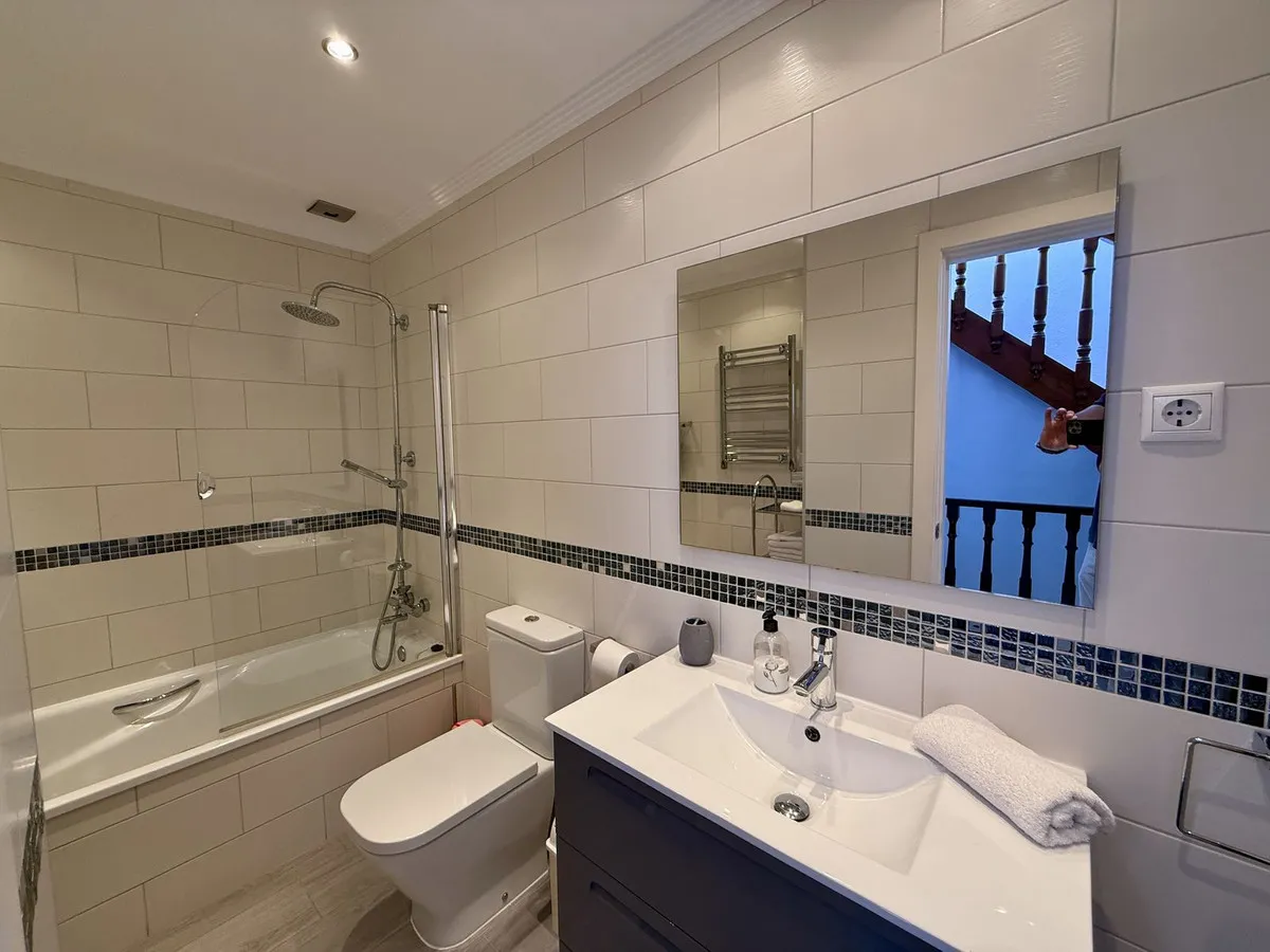 7a9fe5a6-5fc0-46cb-817f-8ea36d6185d1