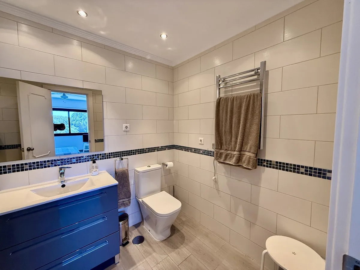 aba2b2ce-9cd3-47a2-bef9-afdfc408e0a9