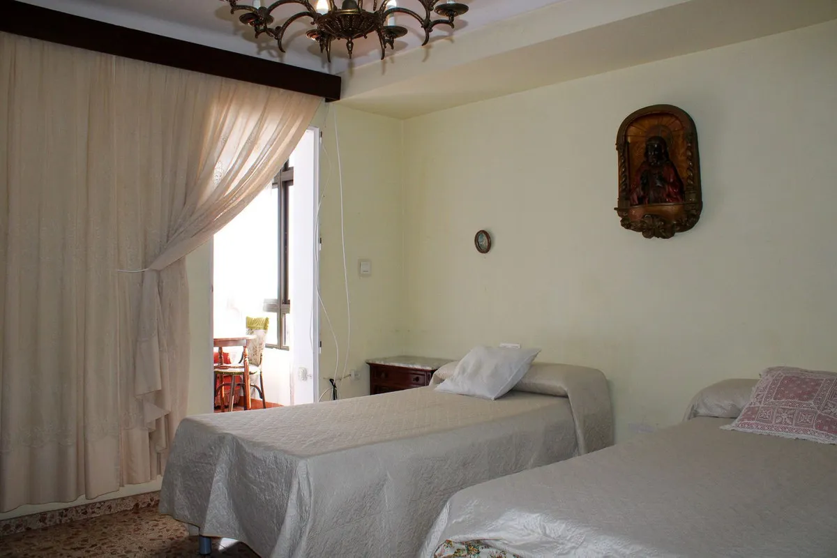 5ffe69d7-4a98-41ae-b340-cb50a912e5c7