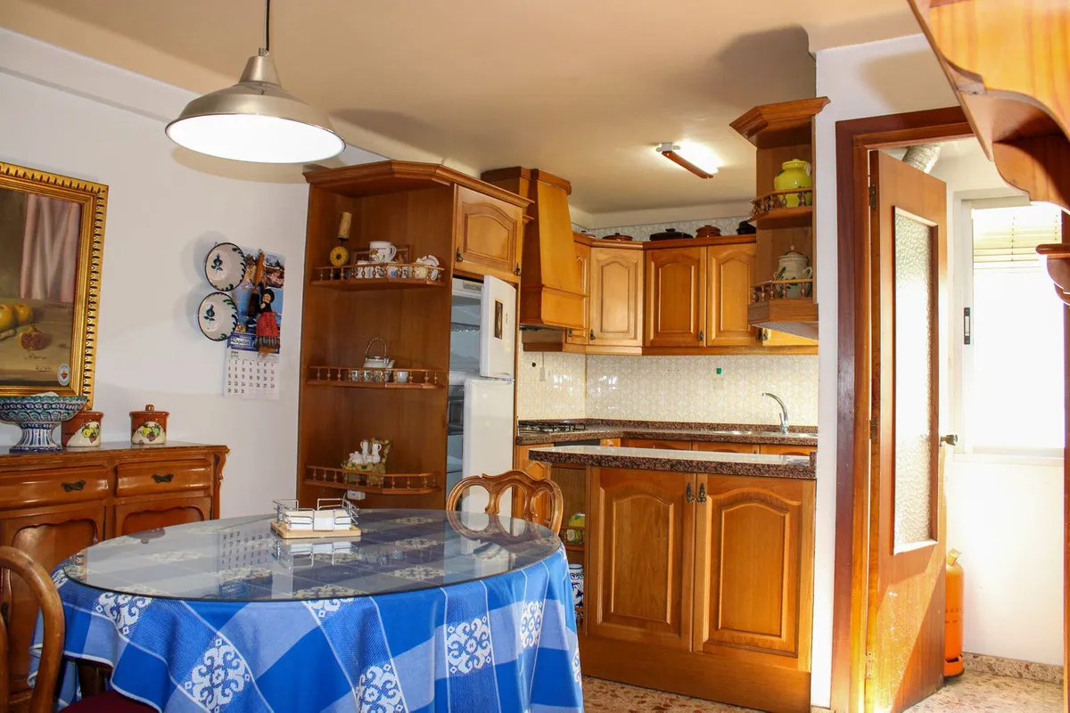 7e02b6e8-038e-4d29-8b79-6e2e4130a400